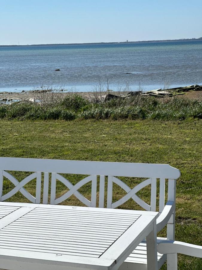 Beach Cabin Hollviken Exterior photo